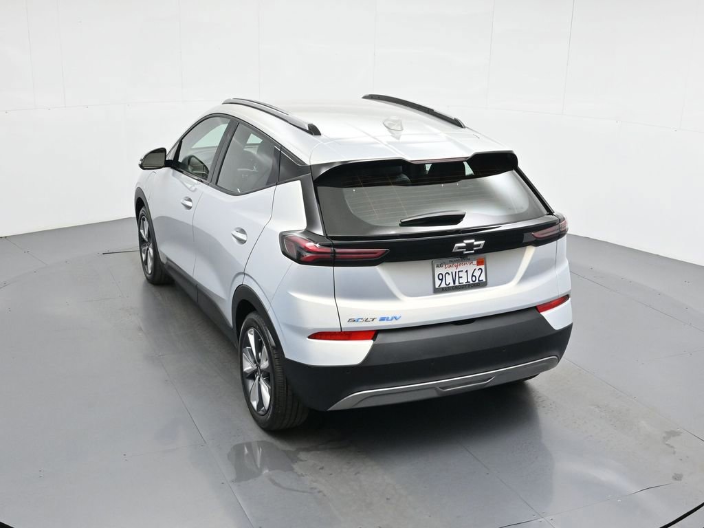 Used 2022 Chevrolet Bolt EUV LT w/ Convenience Package image 19