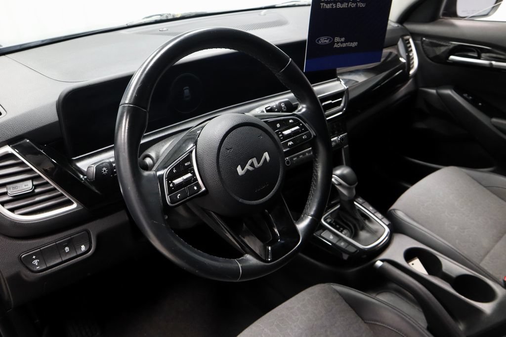 Used 2024 Kia Seltos S AWD/4WD image 26