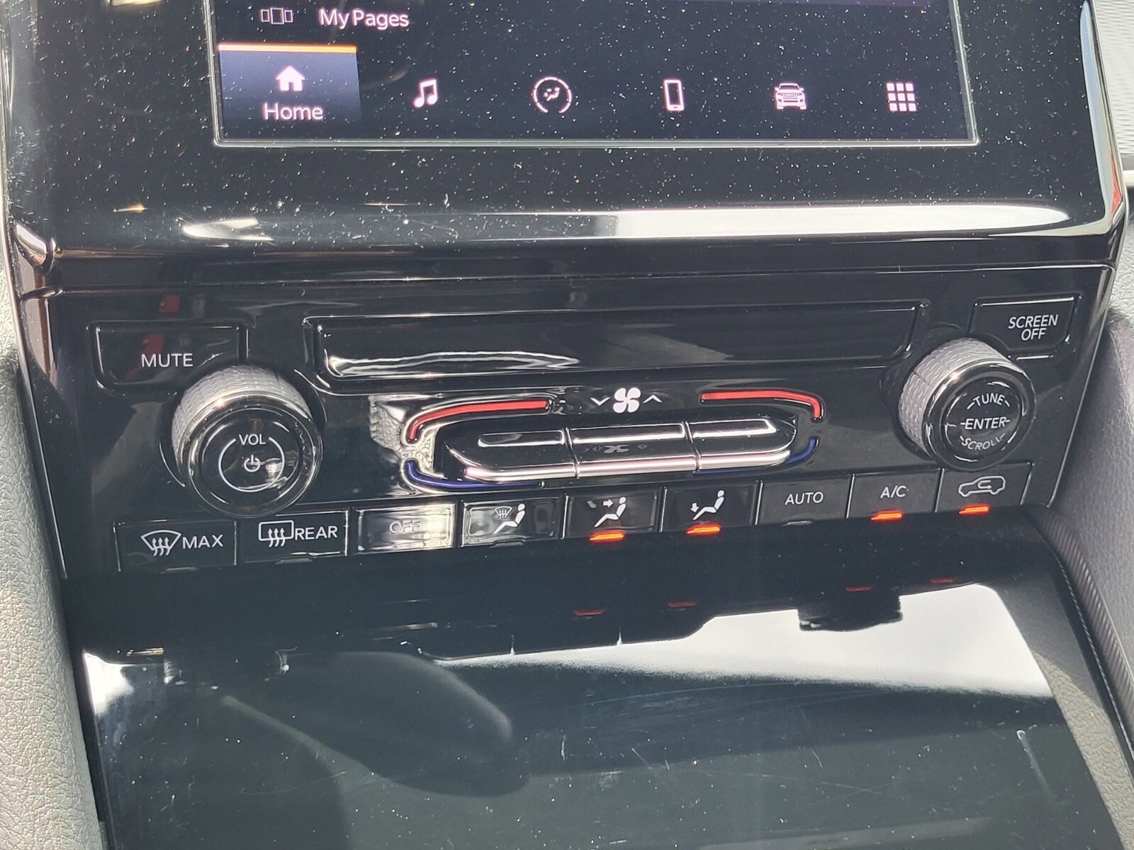 Used 2025 Jeep Grand Cherokee L Laredo image 23