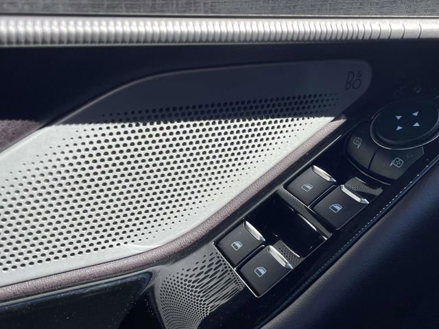 Certified 2025 Ford Explorer Platinum image 16