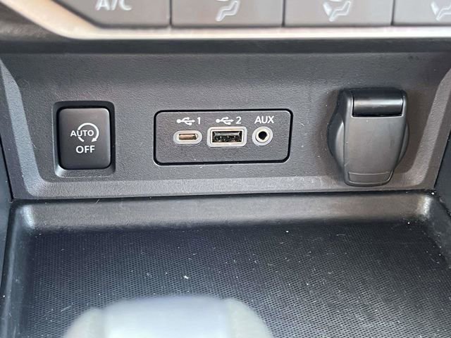 Used 2025 Nissan Sentra SV image 14