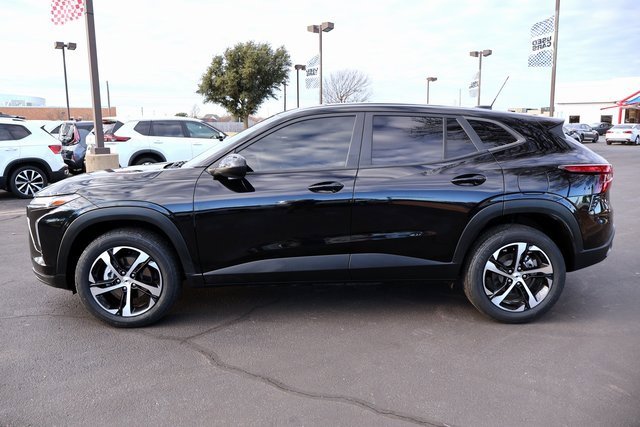 Used 2024 Chevrolet Trax RS image 2