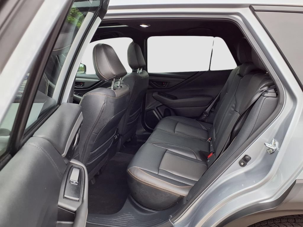 Used 2025 Subaru Outback Wilderness AWD/4WD image 29