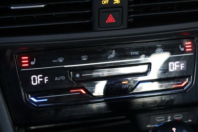 Used 2025 Volkswagen Jetta SE image 6