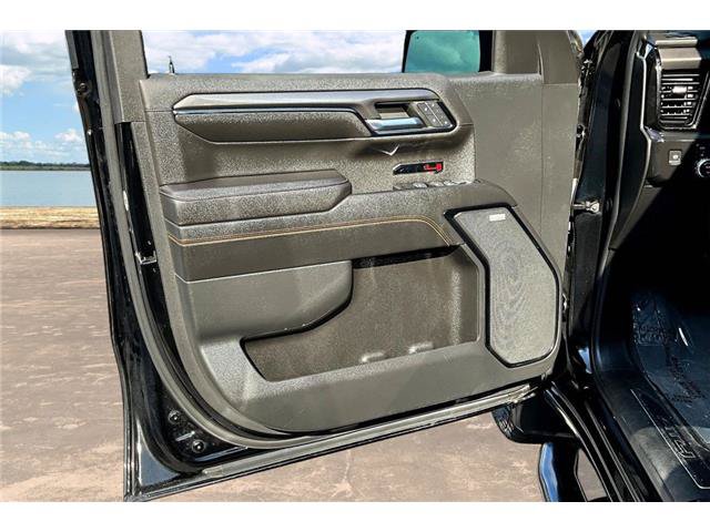 Used 2023 GMC Sierra 1500 AT4 w/ Technology Package AWD/4WD image 23