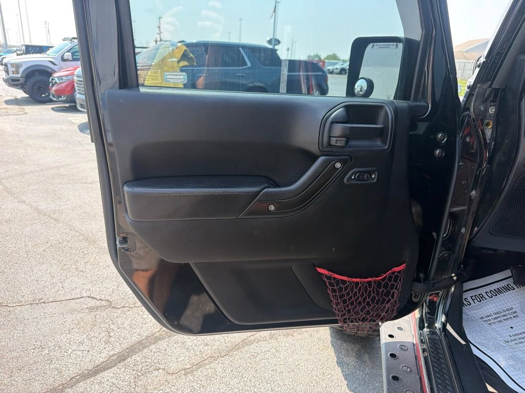 Used 2018 Jeep Wrangler Unlimited Rubicon AWD/4WD image 22
