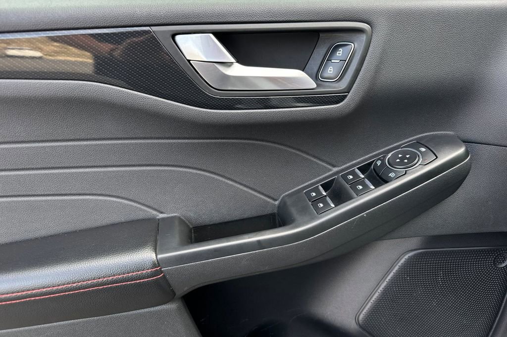 Certified 2023 Ford Escape ST-Line image 11