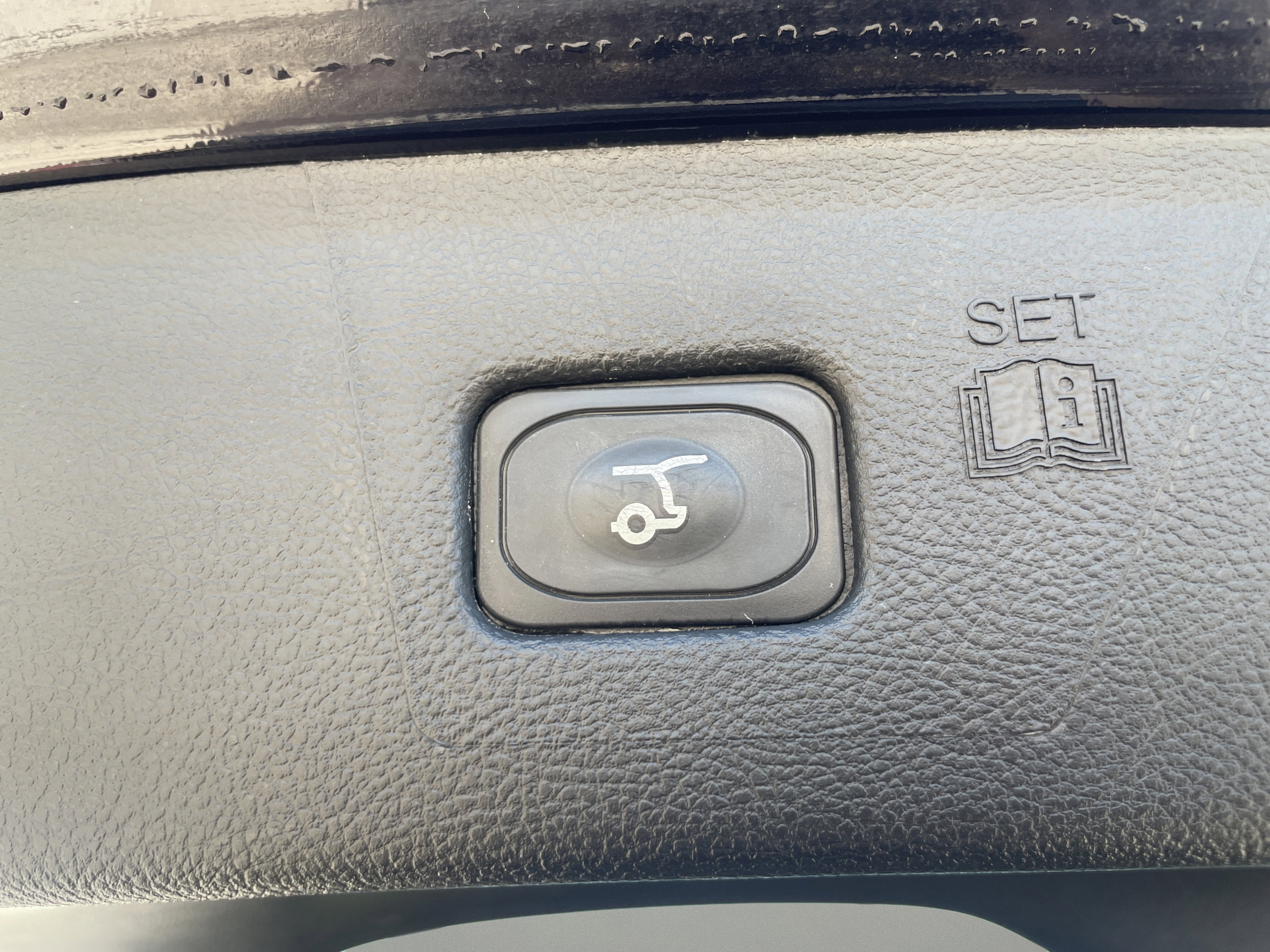 Certified 2024 Ford Edge ST-Line AWD/4WD image 10