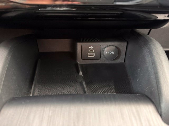 Certified 2024 Ford Escape Platinum AWD/4WD image 21