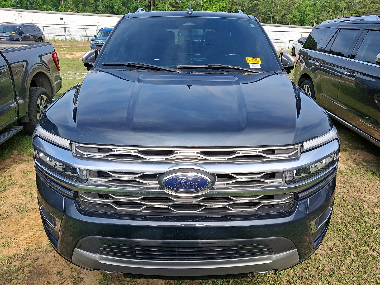 Certified 2023 Ford Expedition Platinum AWD/4WD image 2