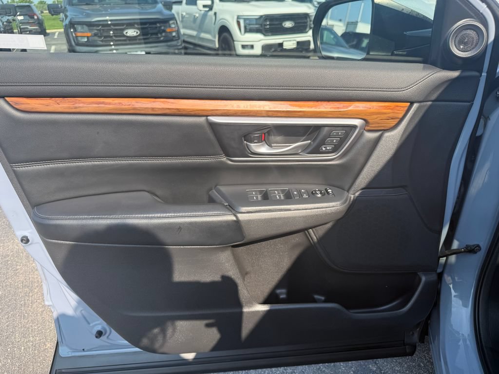 Used 2020 Honda CR-V Touring image 12
