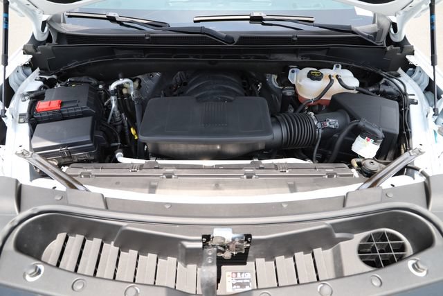 Used 2024 GMC Yukon XL SLE AWD/4WD image 6