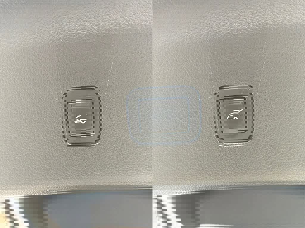 Used 2023 Buick Enclave Essence w/ Experience Buick Package image 16