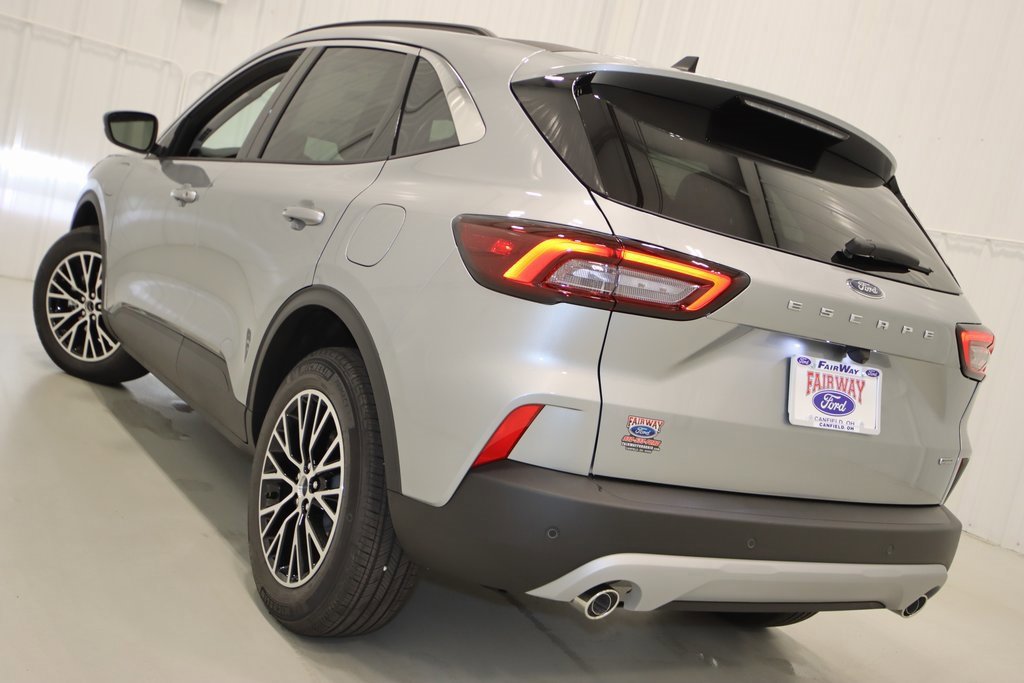 Certified 2024 Ford Escape SE image 6