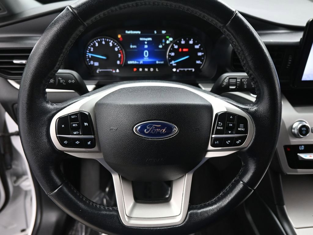 Certified 2021 Ford Explorer XLT image 11