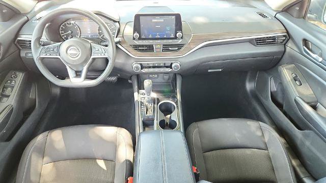 Used 2024 Nissan Altima 2.5 SV FWD image 25
