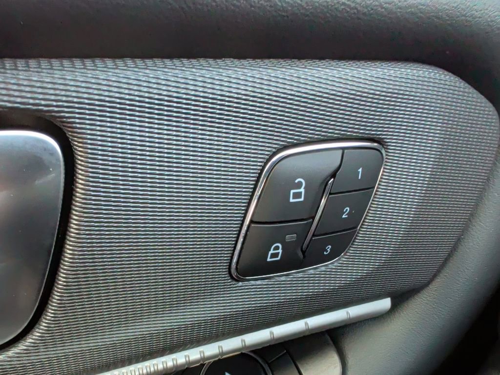 Certified 2025 Ford Explorer ST AWD/4WD image 29