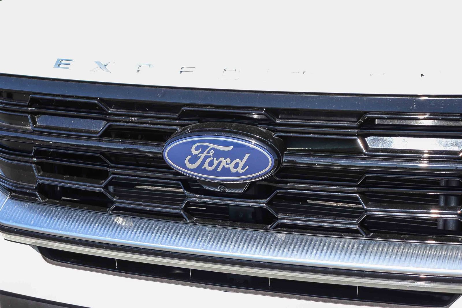Certified 2025 Ford Expedition Max Platinum w/ Driver's Package AWD/4WD image 11