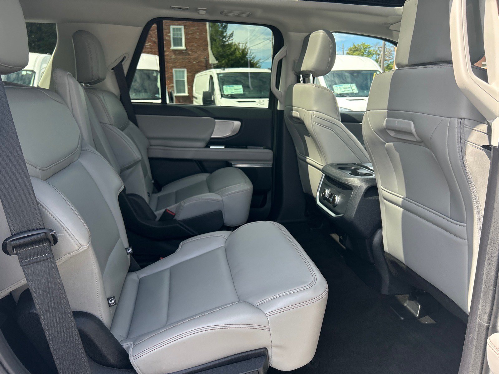 Certified 2025 Ford Expedition Active AWD/4WD image 24