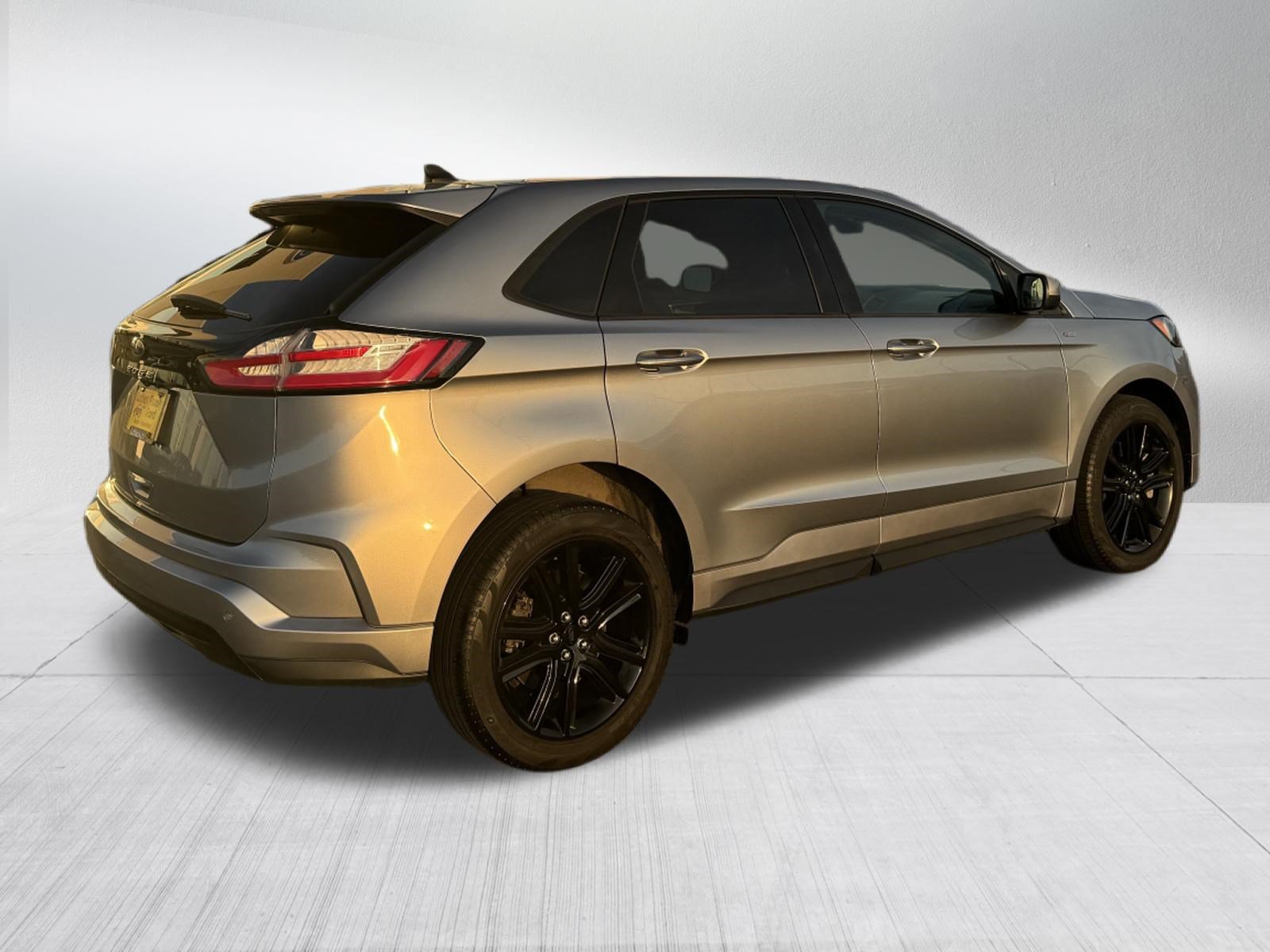 Certified 2024 Ford Edge ST-Line AWD/4WD image 7
