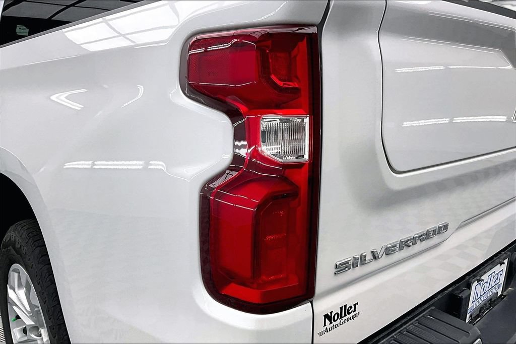 Used 2023 Chevrolet Silverado 1500 LTZ w/ Technology Package AWD/4WD image 31