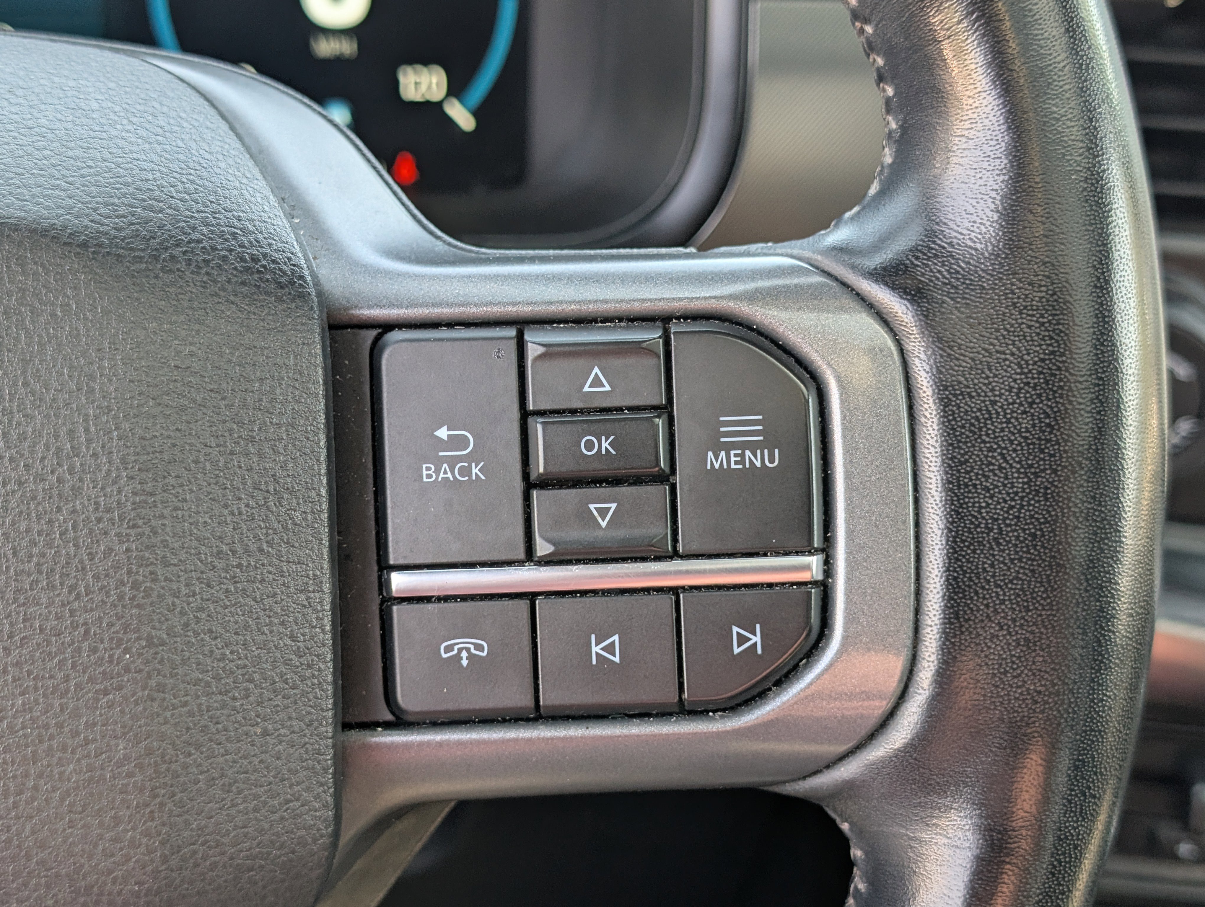 Certified 2022 Ford F150 Lariat w/ Equipment Group 502A High image 23