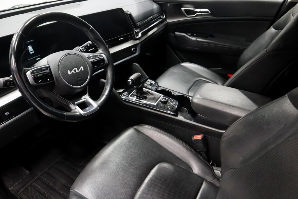 Used 2025 Kia Sportage EX FWD image 24