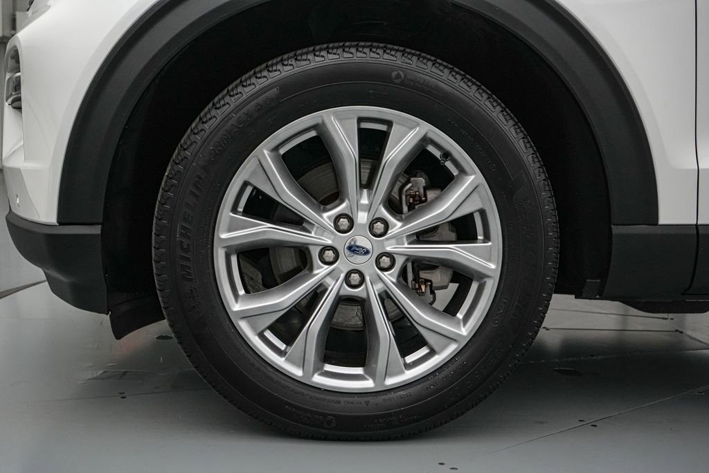 Certified 2024 Ford Explorer Limited w/ Equipment Group 301A AWD/4WD image 11