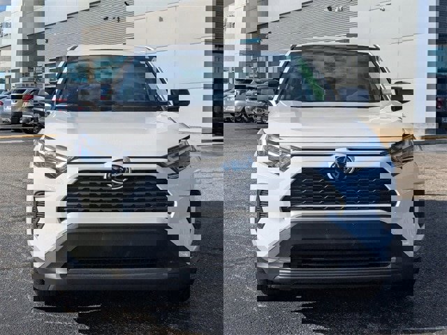 Used 2024 Toyota RAV4 LE image 8