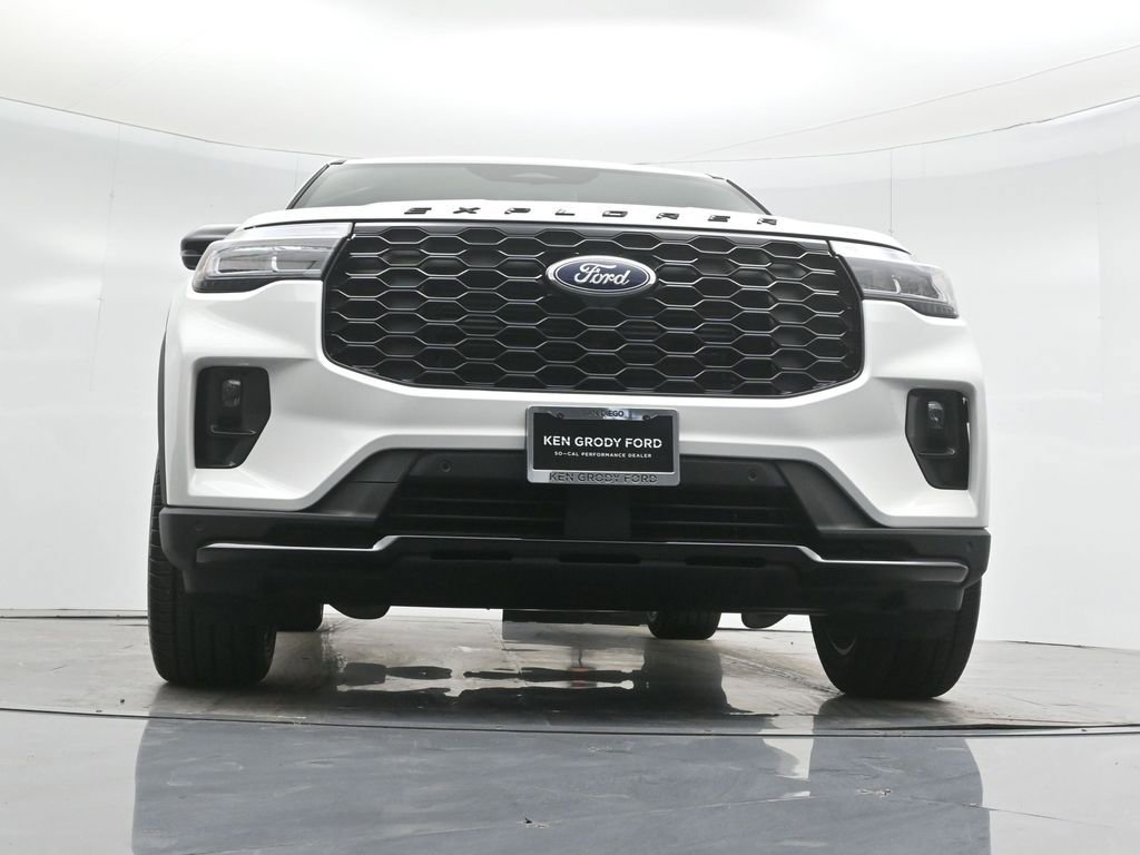 Certified 2025 Ford Explorer ST-Line w/ Premium Package image 48