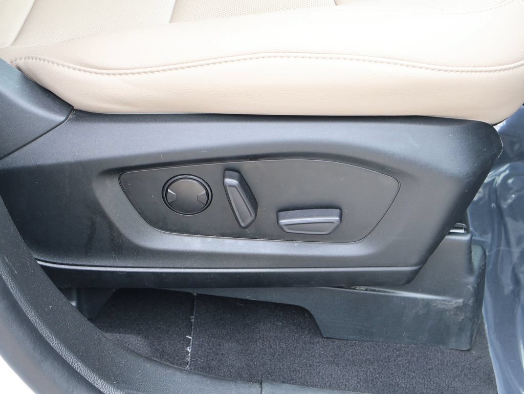 Certified 2023 Ford Explorer Limited AWD/4WD image 11