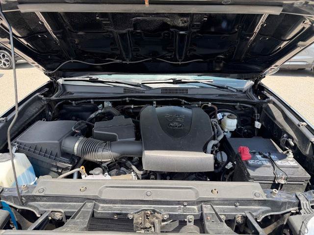 Used 2023 Toyota Tacoma SR5 AWD/4WD image 19