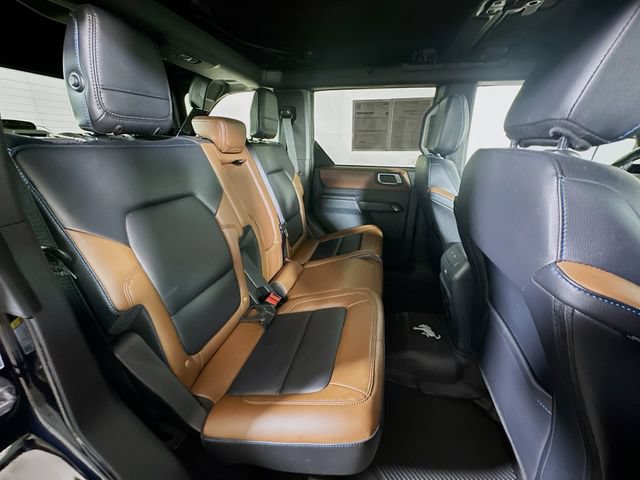 Certified 2024 Ford Bronco Outer Banks w/ Sasquatch Package AWD/4WD image 32