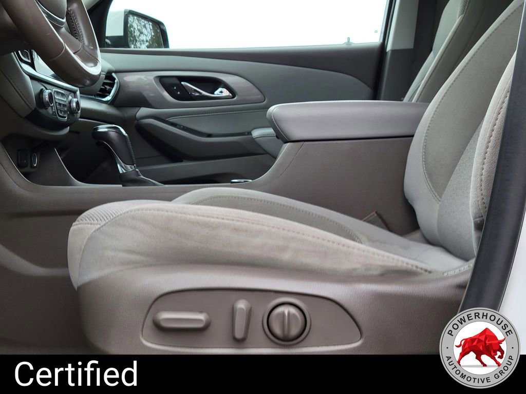 Used 2020 Chevrolet Traverse LT image 24