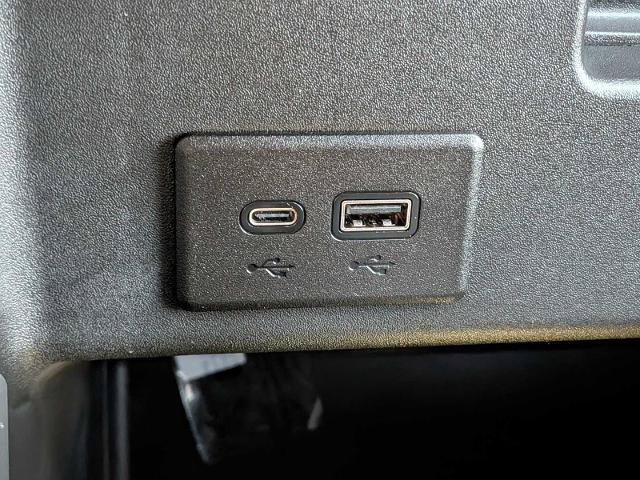 Used 2024 GMC Sierra 2500 Denali w/ Technology Package AWD/4WD image 18