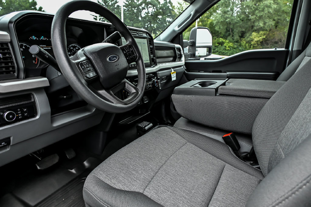 Certified 2024 Ford F250 XL w/ STX Appearance Package AWD/4WD image 11
