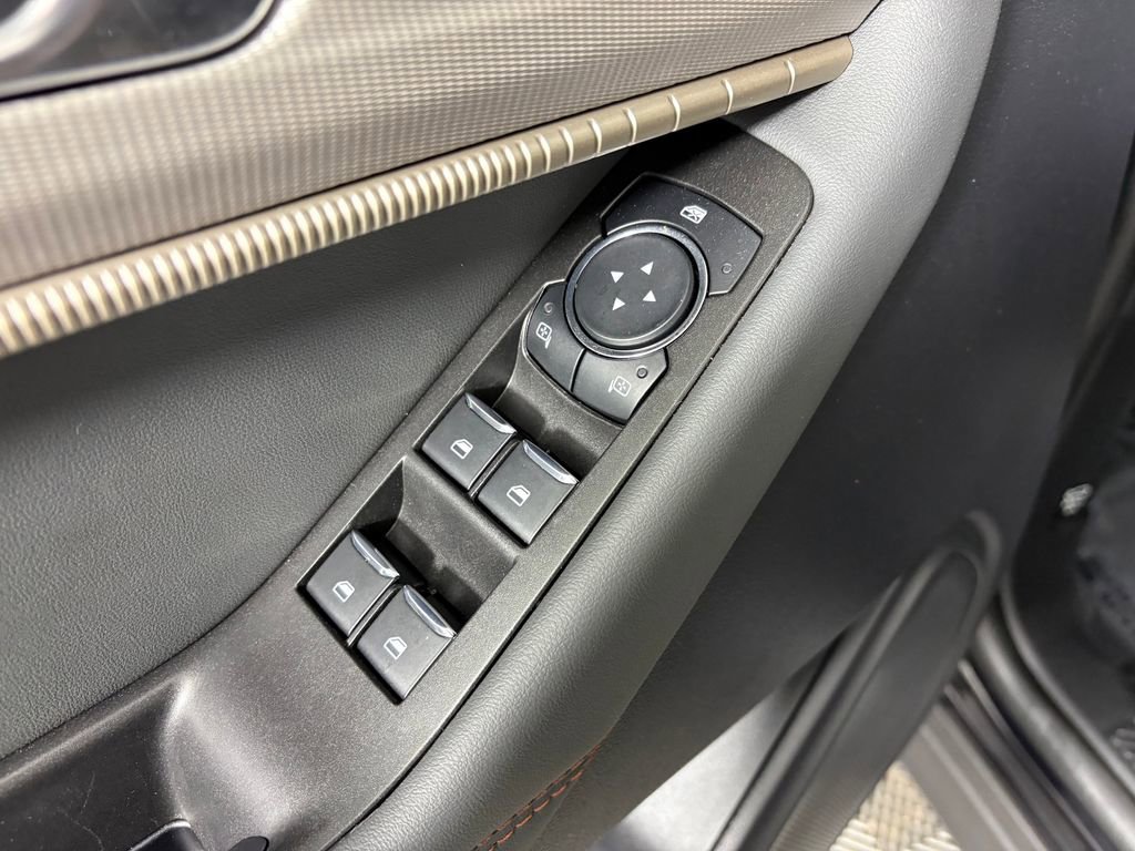 Certified 2025 Ford Explorer Active AWD/4WD image 13