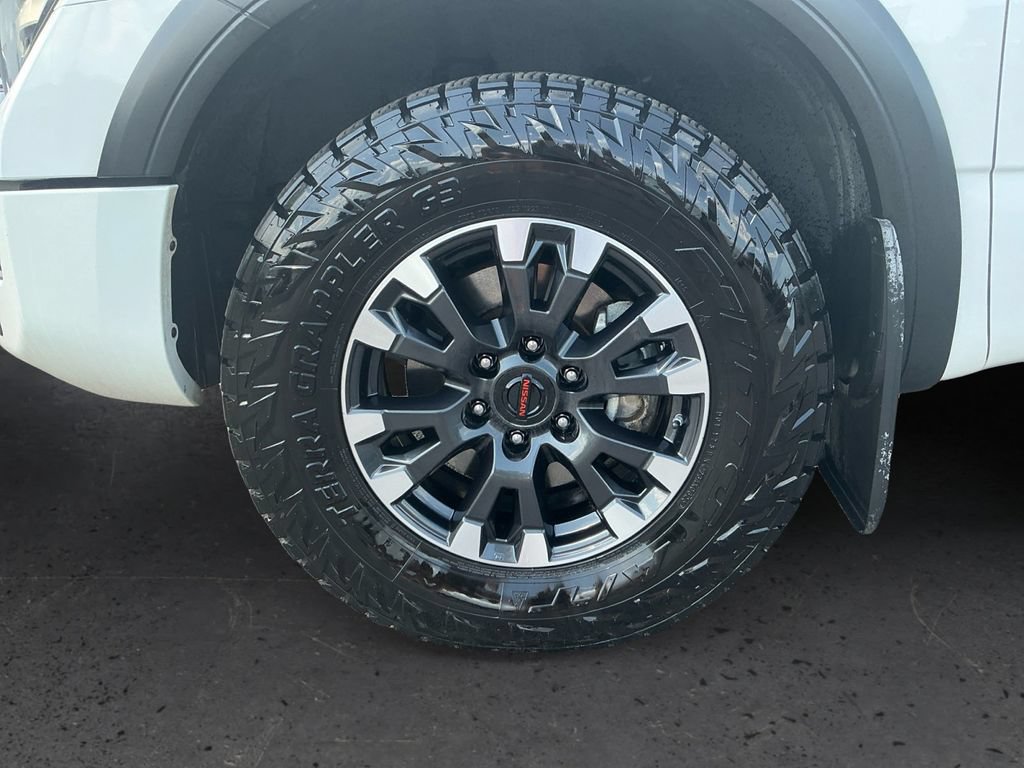 Used 2021 Nissan Titan PRO-4X w/ Pro-4x Convenience Package AWD/4WD image 13