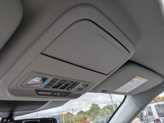 Certified 2022 Ford Explorer XLT w/ Equipment Group 202A image 26