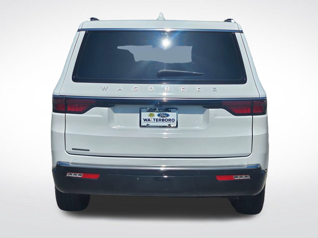 Used 2023 Jeep Wagoneer 4WD image 19