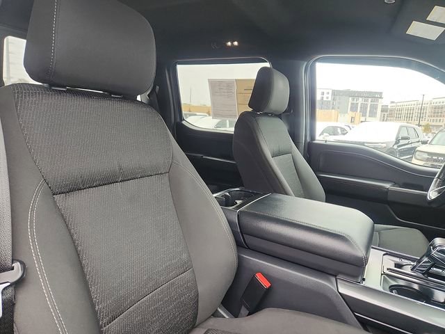 Certified 2022 Ford F150 XLT w/ Equipment Group 302A High image 31
