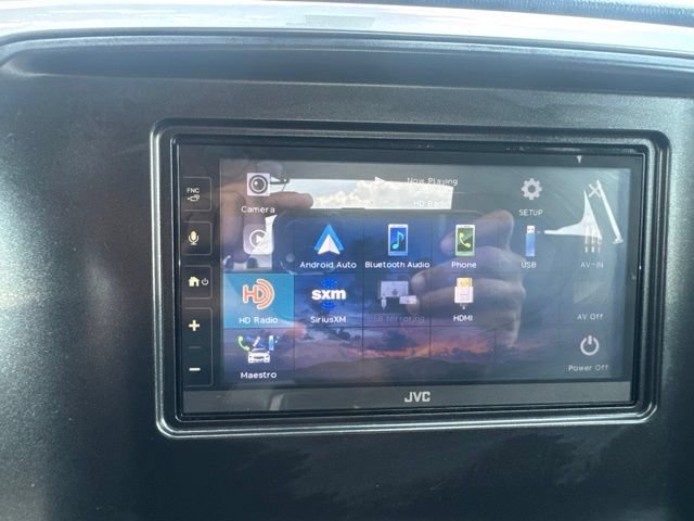 Used 2018 Chevrolet Silverado 1500 LT AWD/4WD image 15
