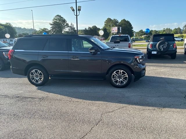 Certified 2025 Ford Expedition Active AWD/4WD image 13