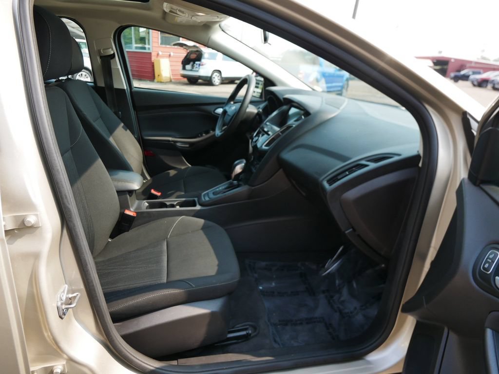 Certified 2018 Ford Focus SEL FWD image 8
