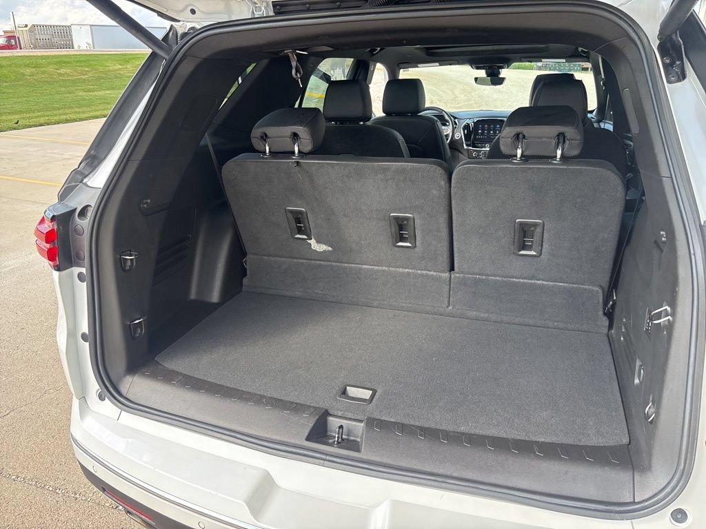 Used 2023 Chevrolet Traverse High Country FWD image 31