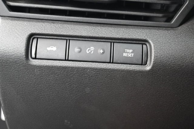 Used 2025 Nissan Altima 2.5 SV FWD image 14