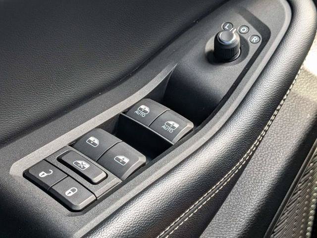 Used 2023 Jeep Grand Cherokee Altitude AWD/4WD image 24