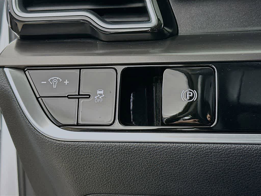 Used 2024 Kia Sportage EX FWD image 27