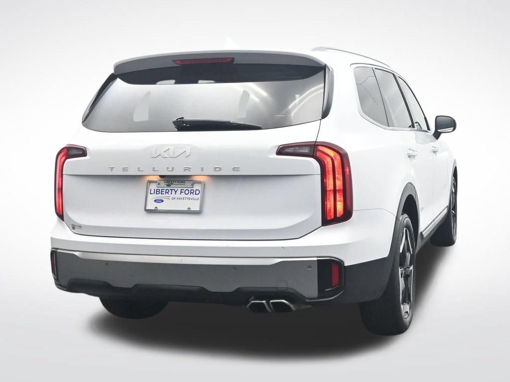 Used 2025 Kia Telluride S FWD image 7