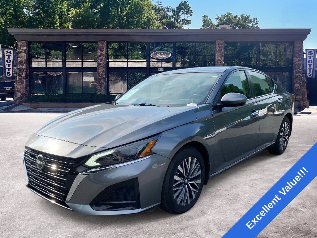 Used 2023 Nissan Altima 2.5 SV FWD image 3